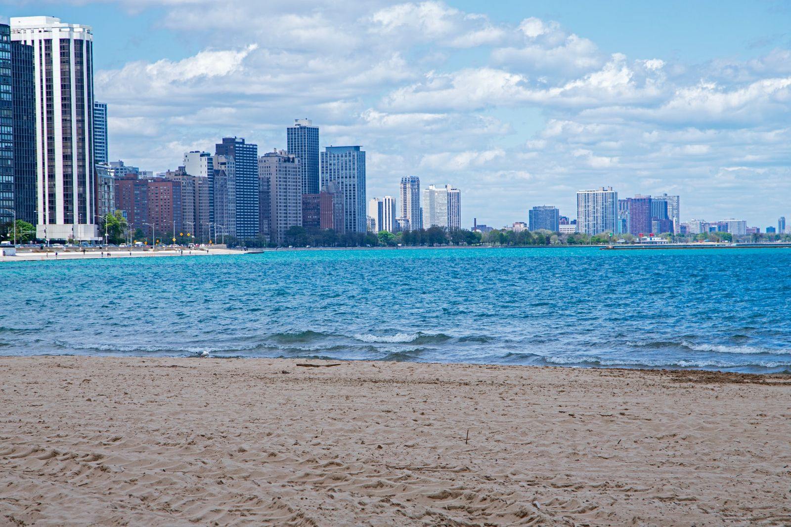 Top 10 Lakes & Beaches Near Chicago Explore the Hidden Gems